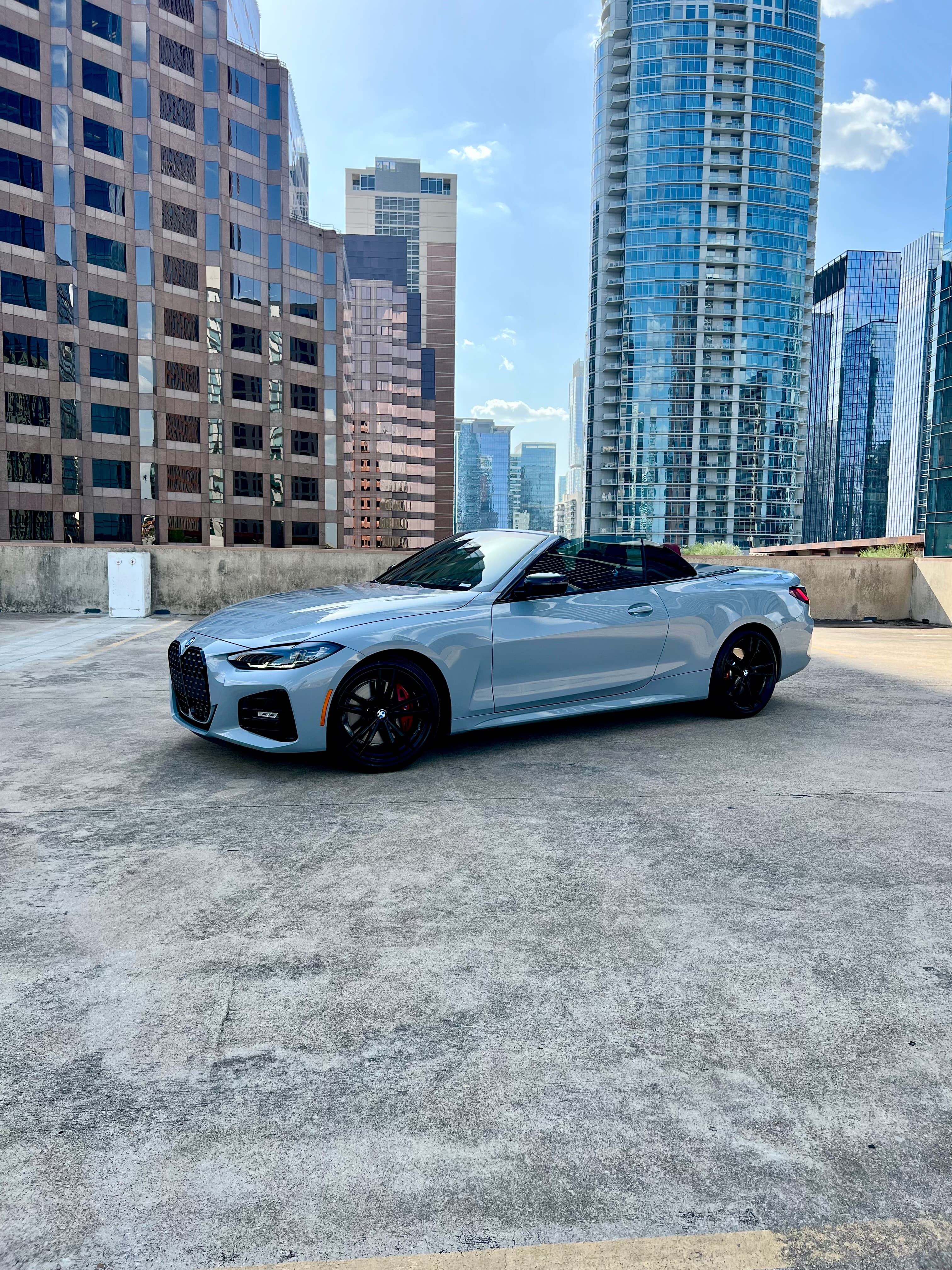 BMW 430i Convertible, view 2 of 4